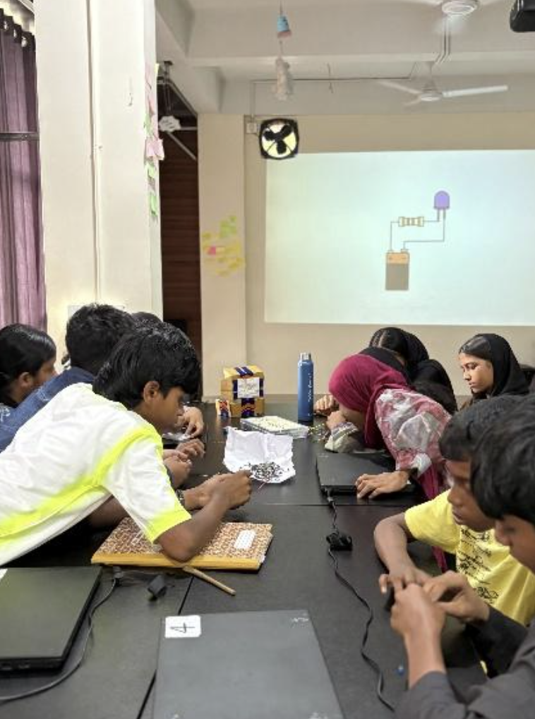 Students building IR sensor circuits at Skill Hub